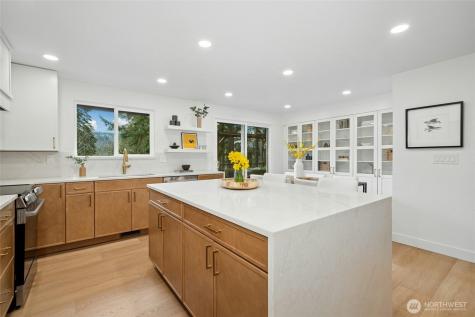 145 Mount Pilchuck Avenue SW Issaquah WA 98027