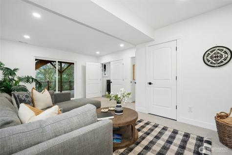 145 Mount Pilchuck Avenue SW Issaquah WA 98027