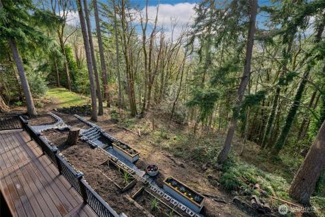 145 Mount Pilchuck Avenue SW Issaquah WA 98027