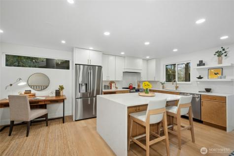 145 Mount Pilchuck Avenue SW Issaquah WA 98027