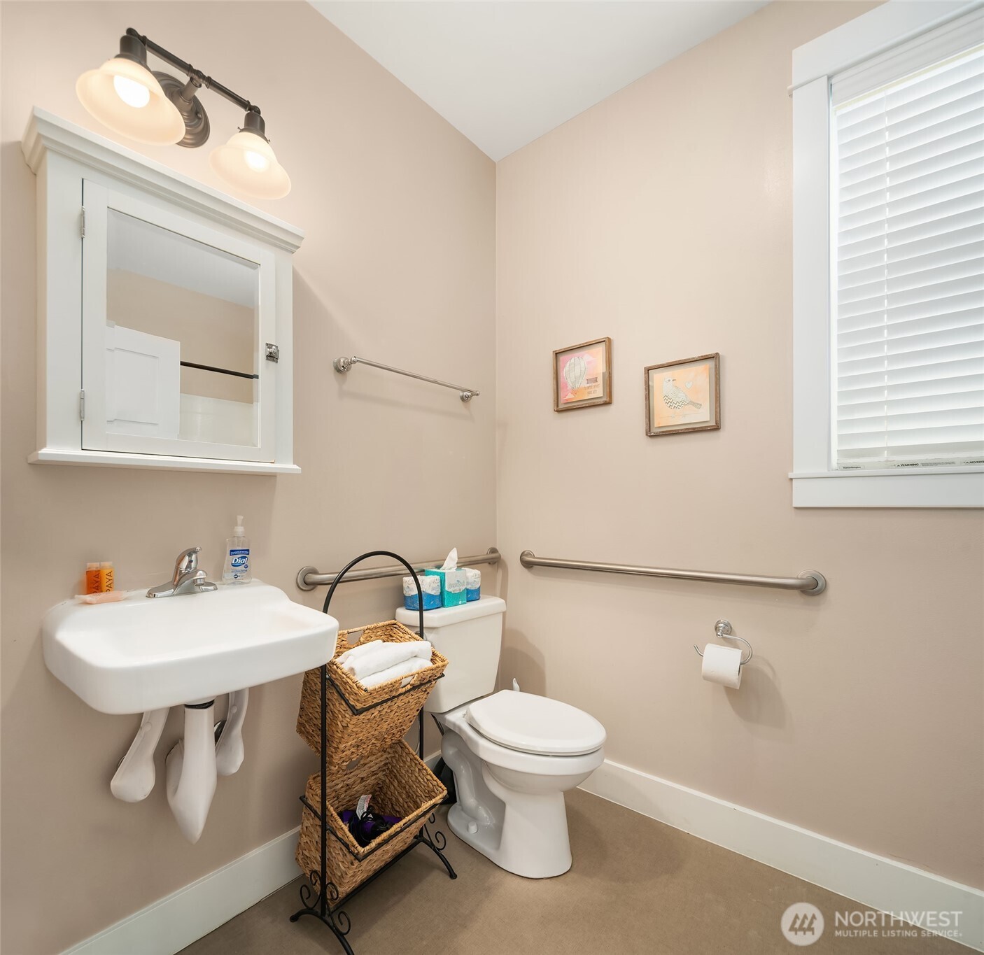 24 Float Lane Pacific Beach WA 98571