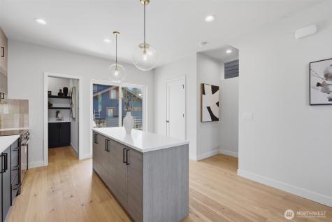 4233 S Bradford Street Seattle WA 98118