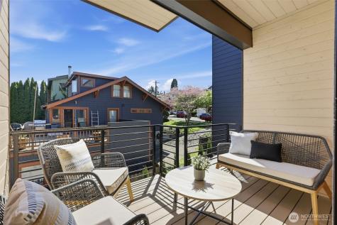 4233 S Bradford Street Seattle WA 98118