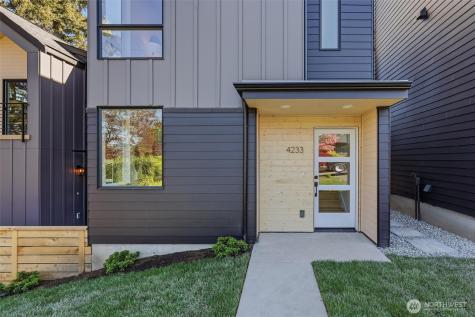 4233 S Bradford Street Seattle WA 98118
