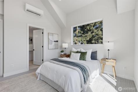 4233 S Bradford Street Seattle WA 98118