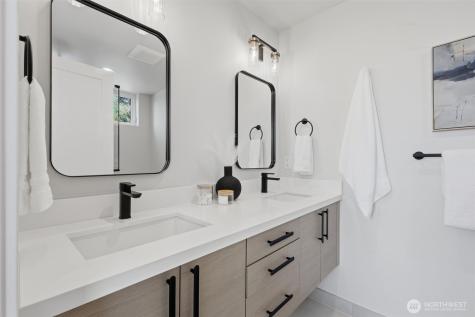 4233 S Bradford Street Seattle WA 98118