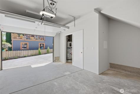4233 S Bradford Street Seattle WA 98118