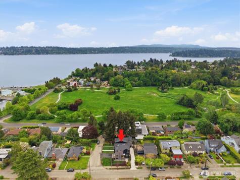 4233 S Bradford Street Seattle WA 98118