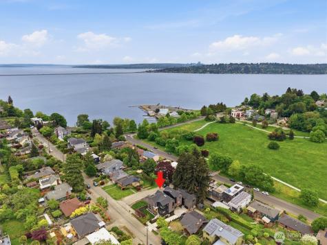 4233 S Bradford Street Seattle WA 98118