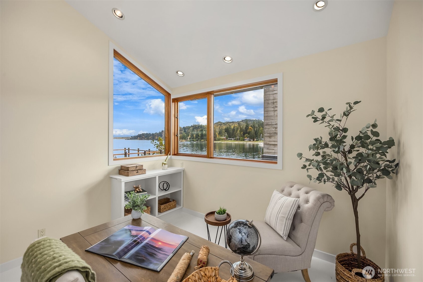 10403 NE Seaborn Road Bainbridge Island WA 98110