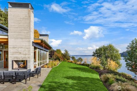 10403 NE Seaborn Road Bainbridge Island WA 98110