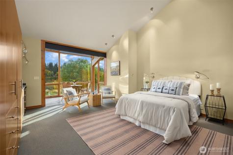 10403 NE Seaborn Road Bainbridge Island WA 98110