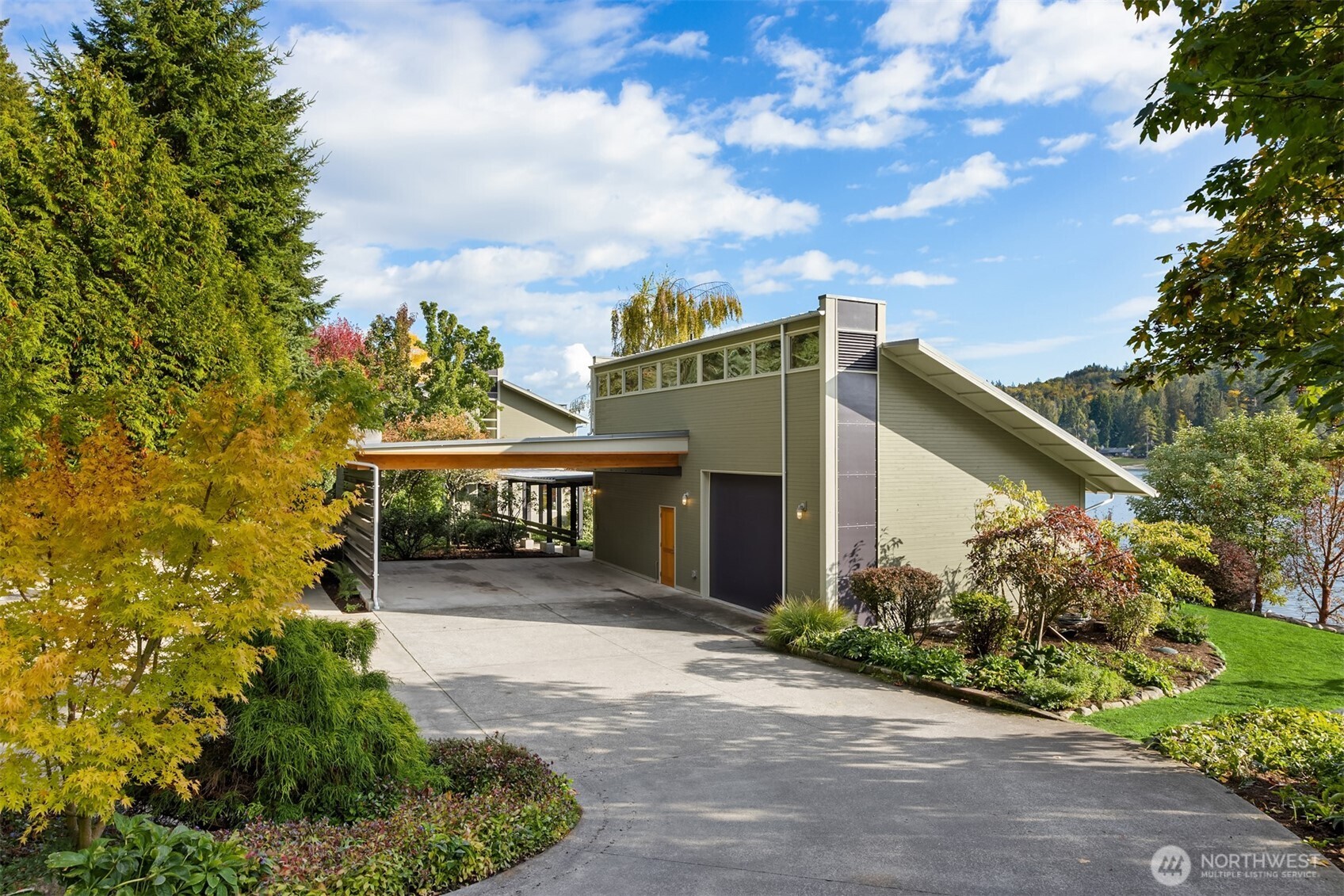 10403 NE Seaborn Road Bainbridge Island WA 98110