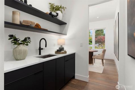 10620 NE 28th Place Bellevue WA 98004