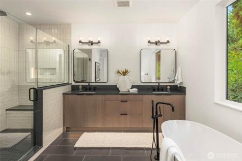 10620 NE 28th Place Bellevue WA 98004