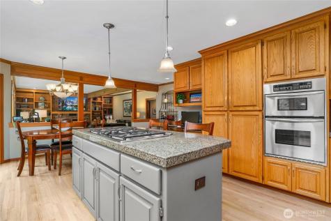 22519 SE 46th Place Redmond WA 98075
