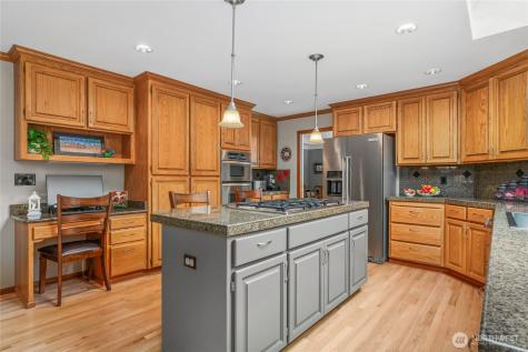 22519 SE 46th Place Redmond WA 98075
