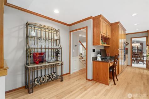 22519 SE 46th Place Redmond WA 98075