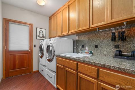 22519 SE 46th Place Redmond WA 98075