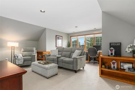22519 SE 46th Place Redmond WA 98075