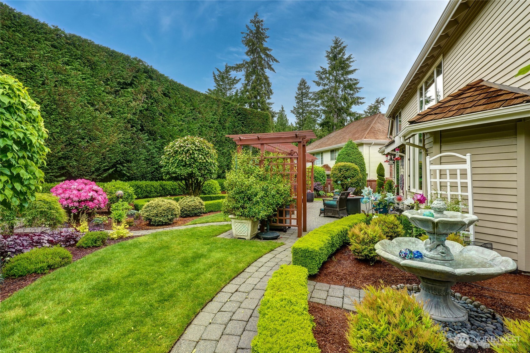 22519 SE 46th Place Sammamish WA 98075