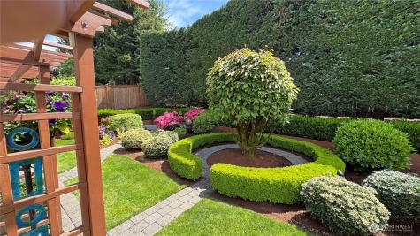 22519 SE 46th Place Redmond WA 98075