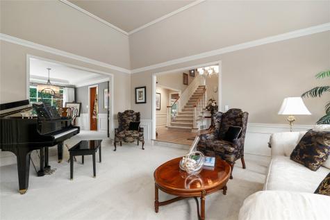 22519 SE 46th Place Redmond WA 98075