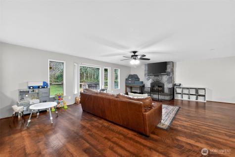 2270 Wellman Place Oak Harbor WA 98277