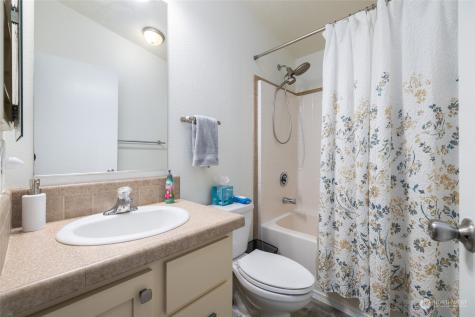 2725 E Fir Mount Vernon WA 98273