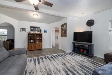 2725 E Fir Mount Vernon WA 98273