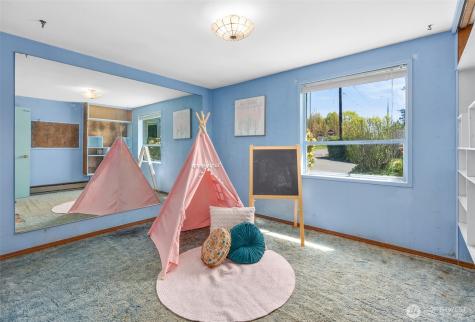 213 Alder Street Everett WA 98203