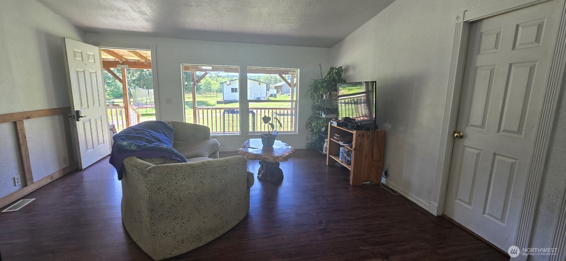 123 Barton Road Rochester WA 98579