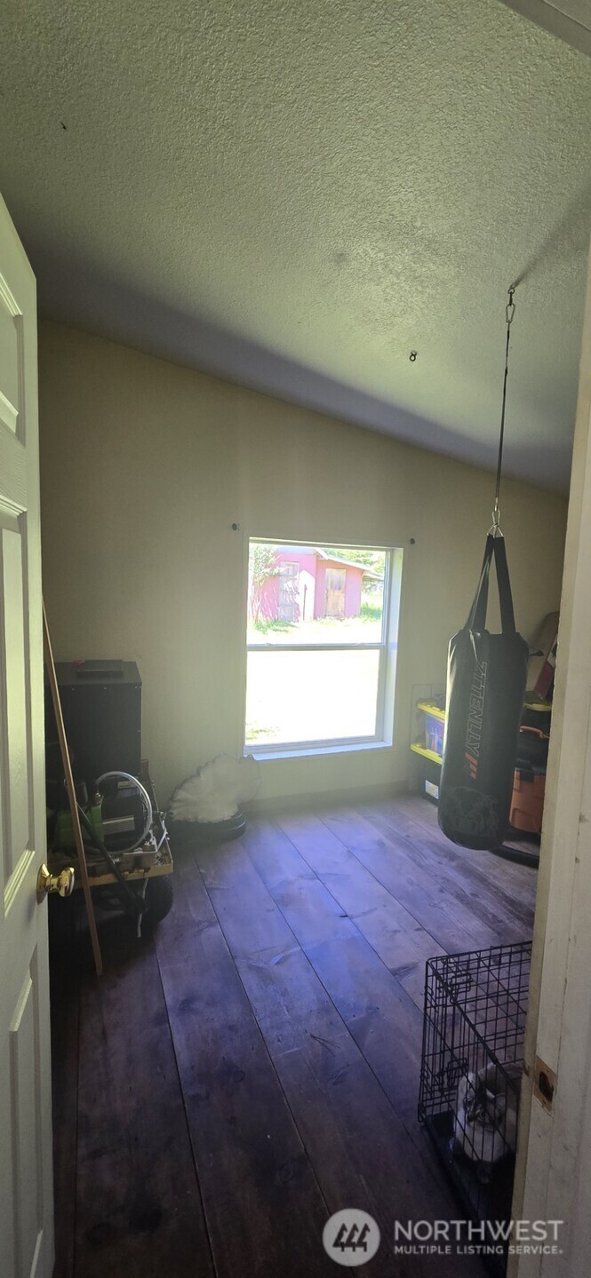 123 Barton Road Rochester WA 98579