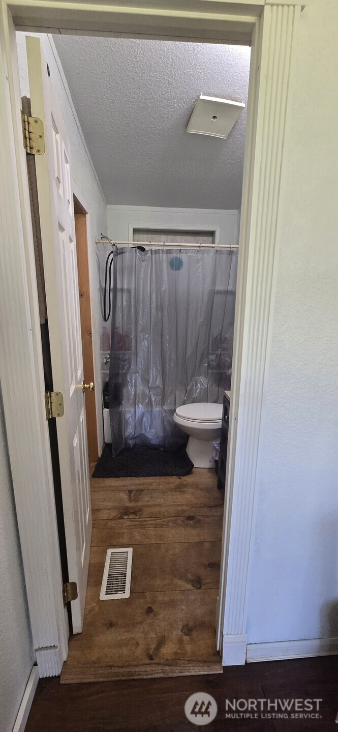 123 Barton Road Rochester WA 98579