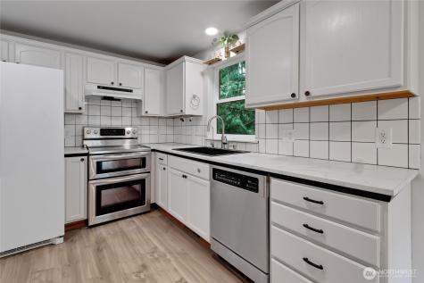 18715 Rampart Drive SE Yelm WA 98597