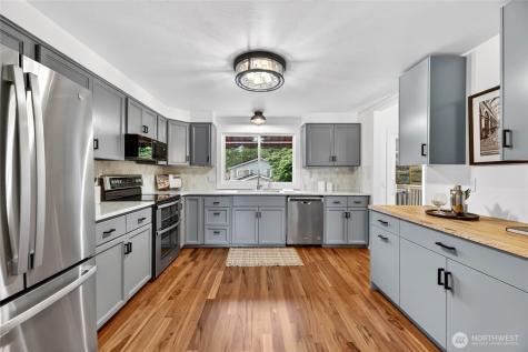 7511 43rd Avenue NE Seattle WA 98115