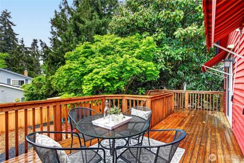 7511 43rd Avenue NE Seattle WA 98115