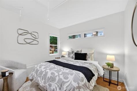 7511 43rd Avenue NE Seattle WA 98115