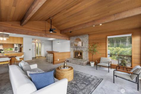 5046 NW Lakeness Road Poulsbo WA 98370