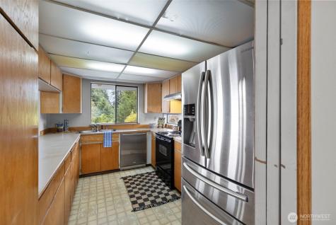 5046 NW Lakeness Road Poulsbo WA 98370