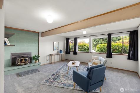 5046 NW Lakeness Road Poulsbo WA 98370