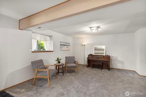 5046 NW Lakeness Road Poulsbo WA 98370