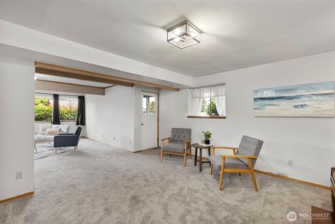 5046 NW Lakeness Road Poulsbo WA 98370