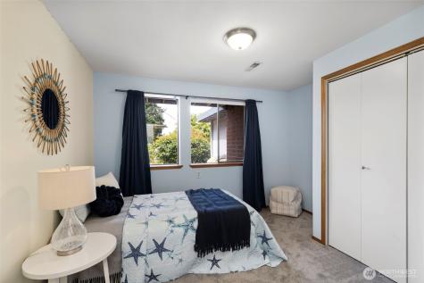 5046 NW Lakeness Road Poulsbo WA 98370