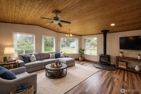329 Sextans Avenue SW Ocean Shores WA 98569