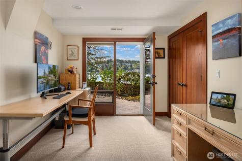 2095 Rose Point Lane Kirkland WA 98033