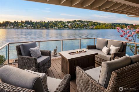 2095 Rose Point Lane Kirkland WA 98033