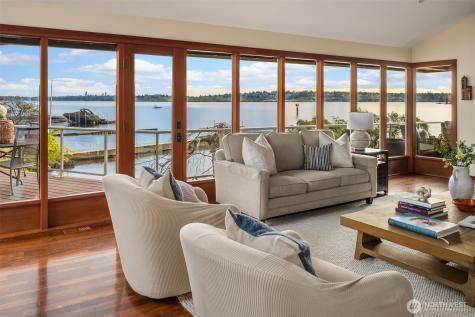 2095 Rose Point Lane Kirkland WA 98033