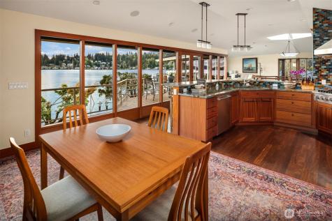 2095 Rose Point Lane Kirkland WA 98033