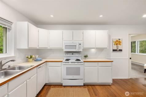 11312 Westwind Court NE Bainbridge Island WA 98110